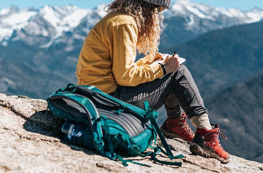 Hynopedia helps female travel find health a with Maldivs 2567